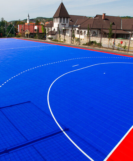 thumbnail: Balatonfured outdoor court